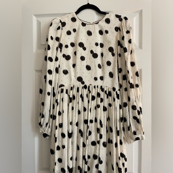 THE LEXY DRESS - SNOWBALL - Picture 1 of 5